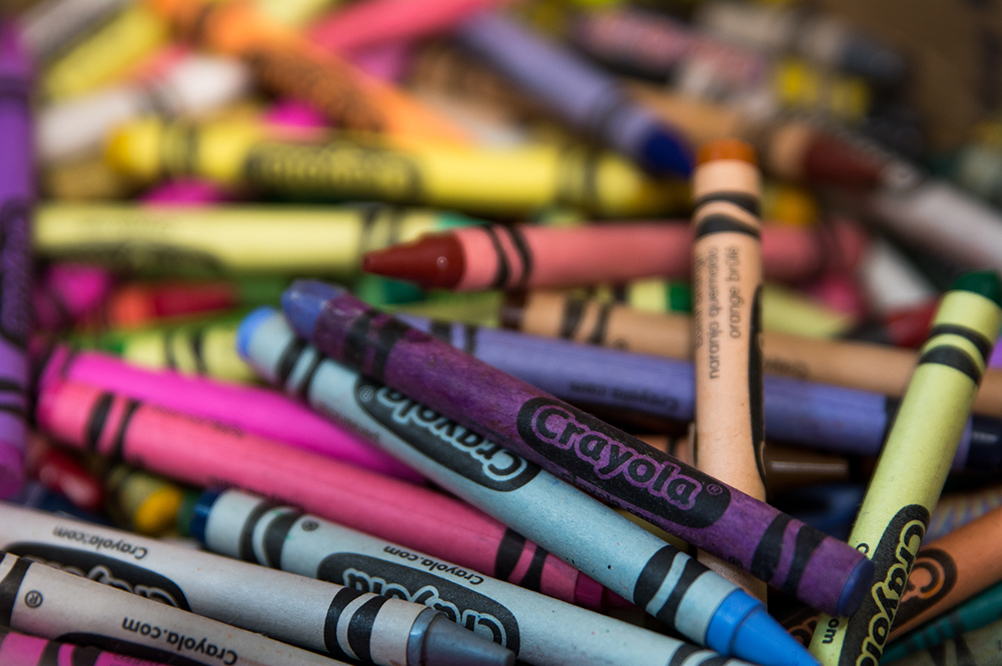 Rainbow-Crayons-Unsorted-1000-x-660